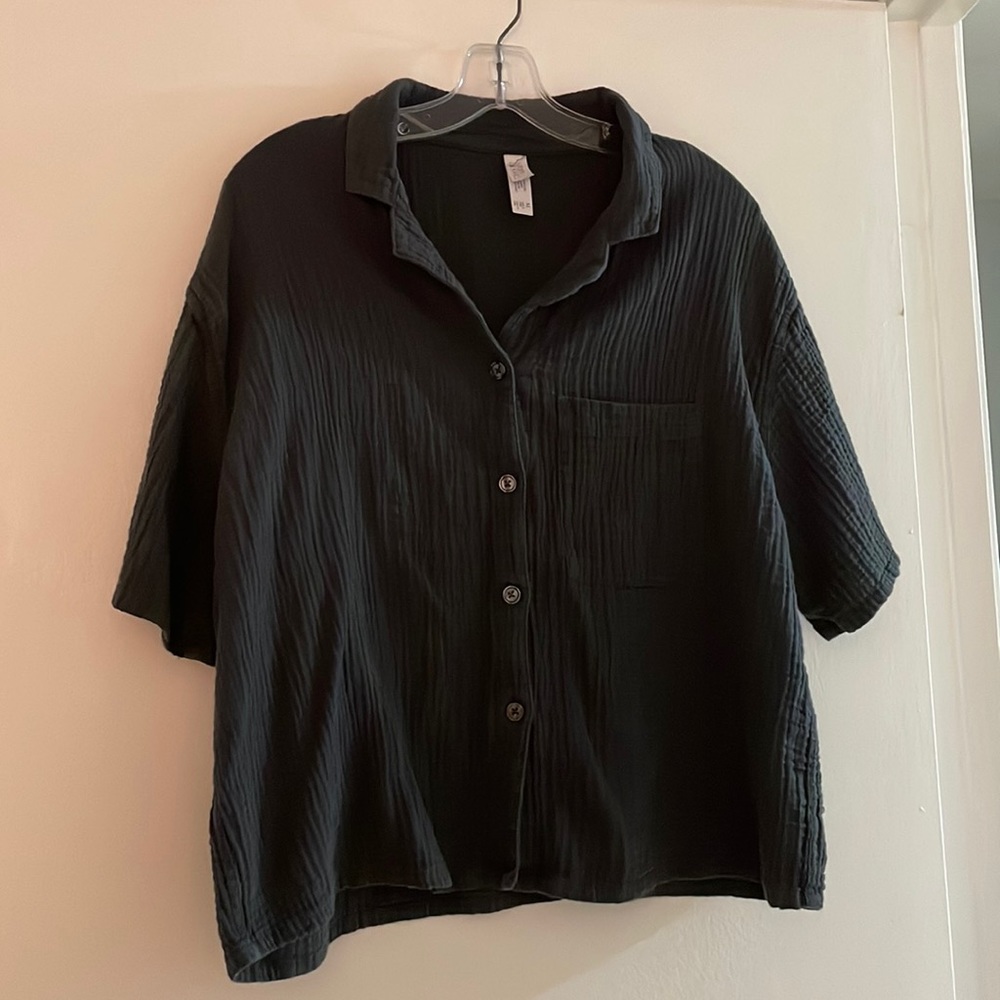 Soft charcoal gray collared button down!